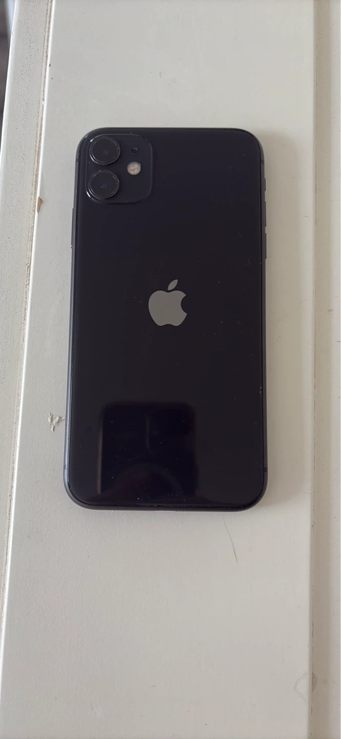 Apple iPhone 11 - Black 64gb