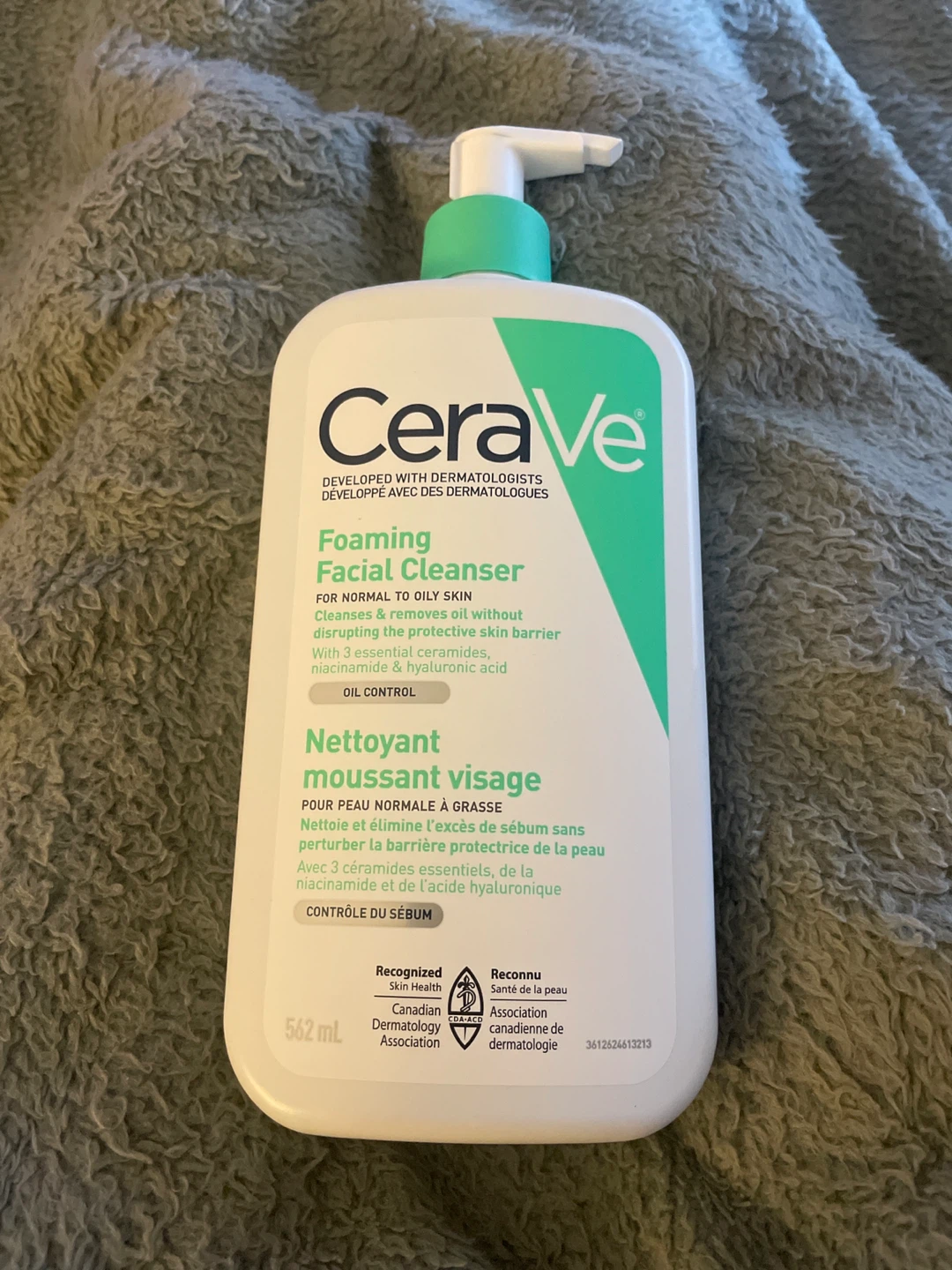 CeraVe Foaming Facial Cleanser 562 mL