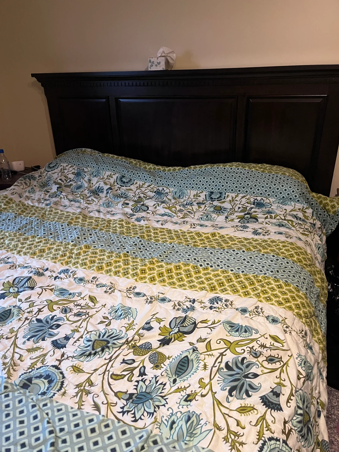 King size bed frame(bottom drawer included) - photo 3