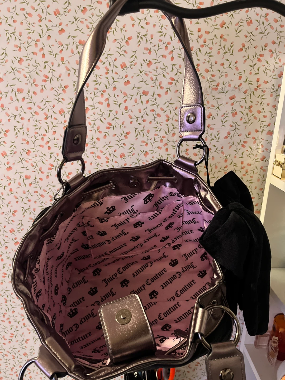 Exclusive JUICY COUTURE Dreams Tote Blk Licorice Gunmetal W/ Bow - photo 3