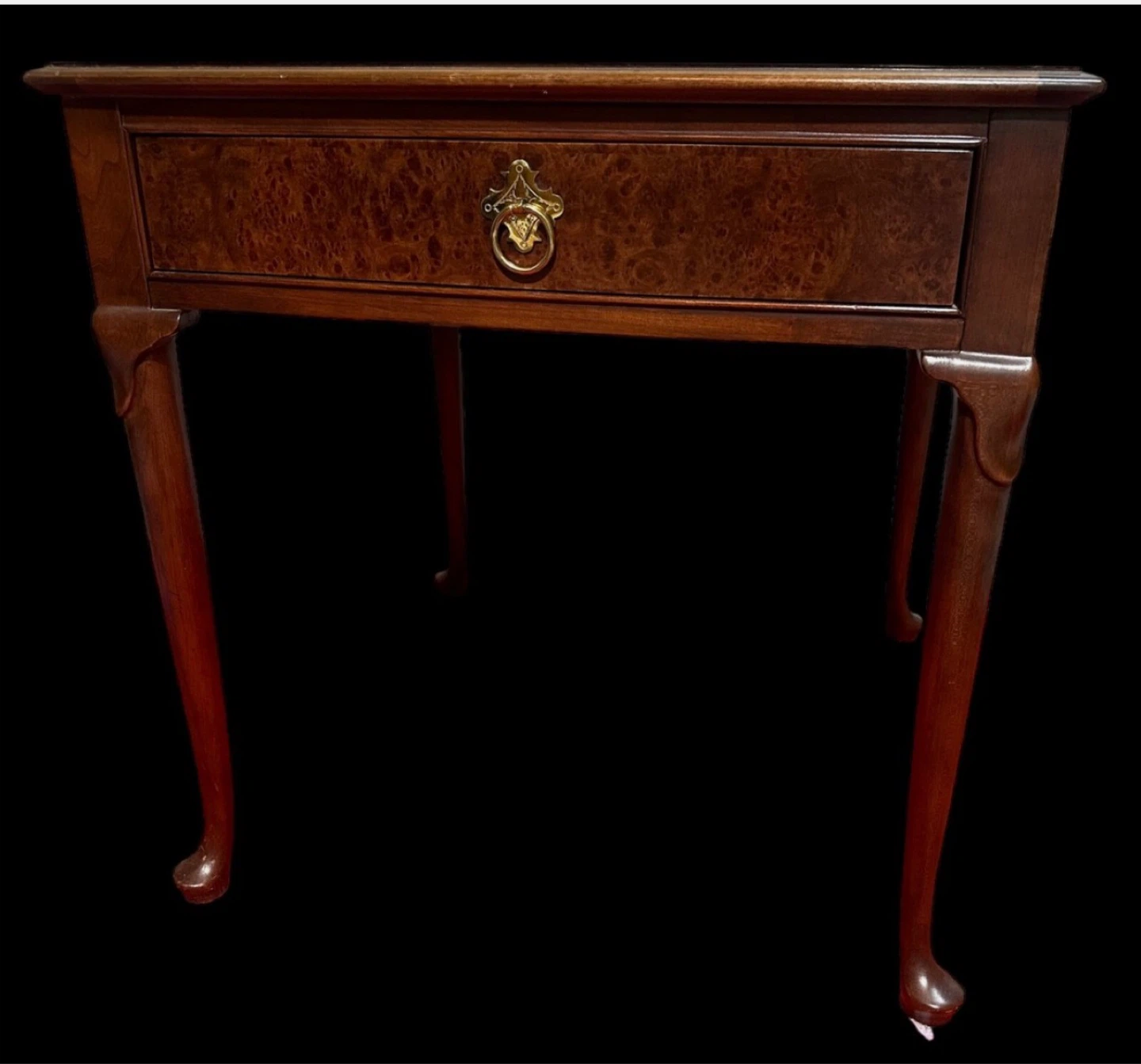 Antique Baker Furniture Queen Anne Walnut Wood End Table