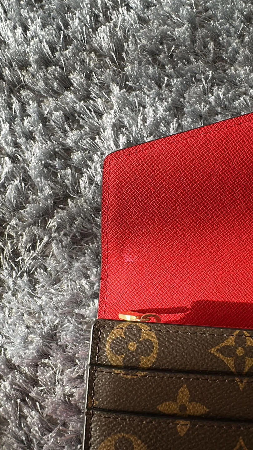 Louis Vuitton Wallet - photo 5