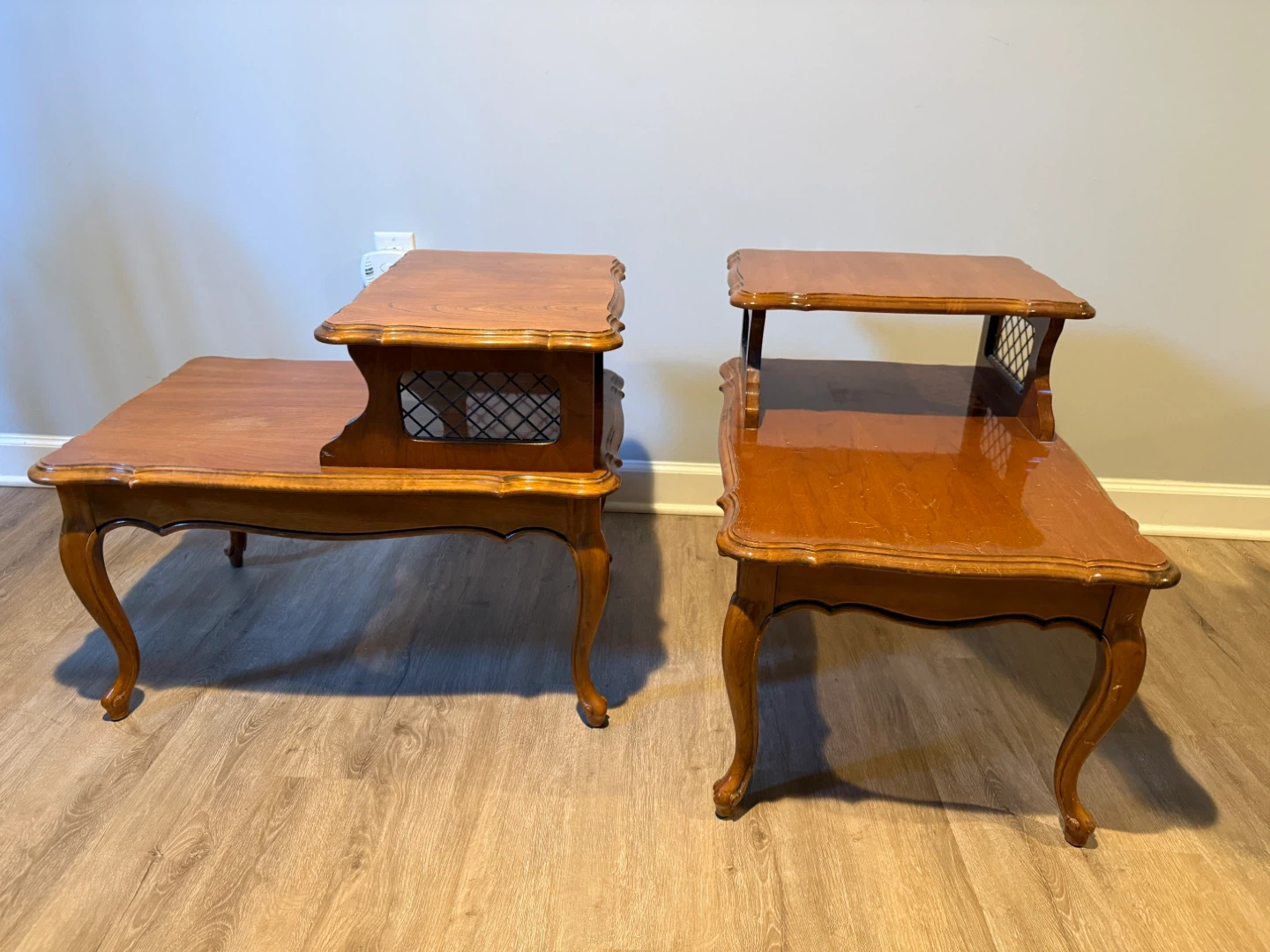 Solid wood Vintage Tiered Side Tables (Set of 2)