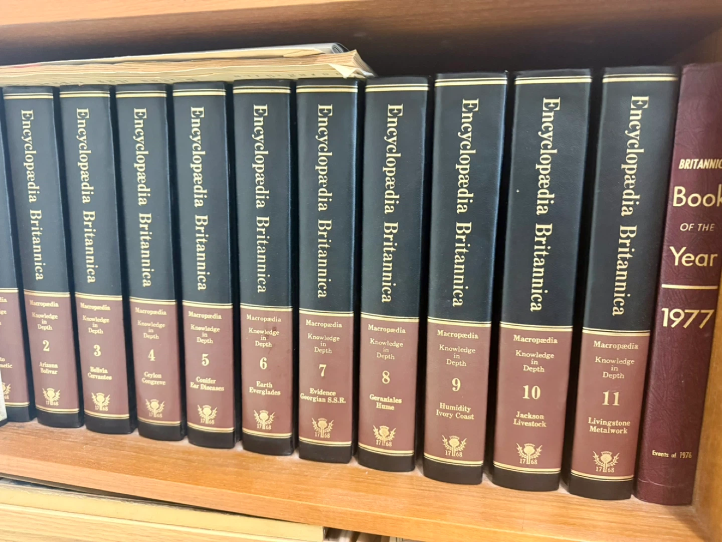 Encyclopaedia Britannica set - photo 3