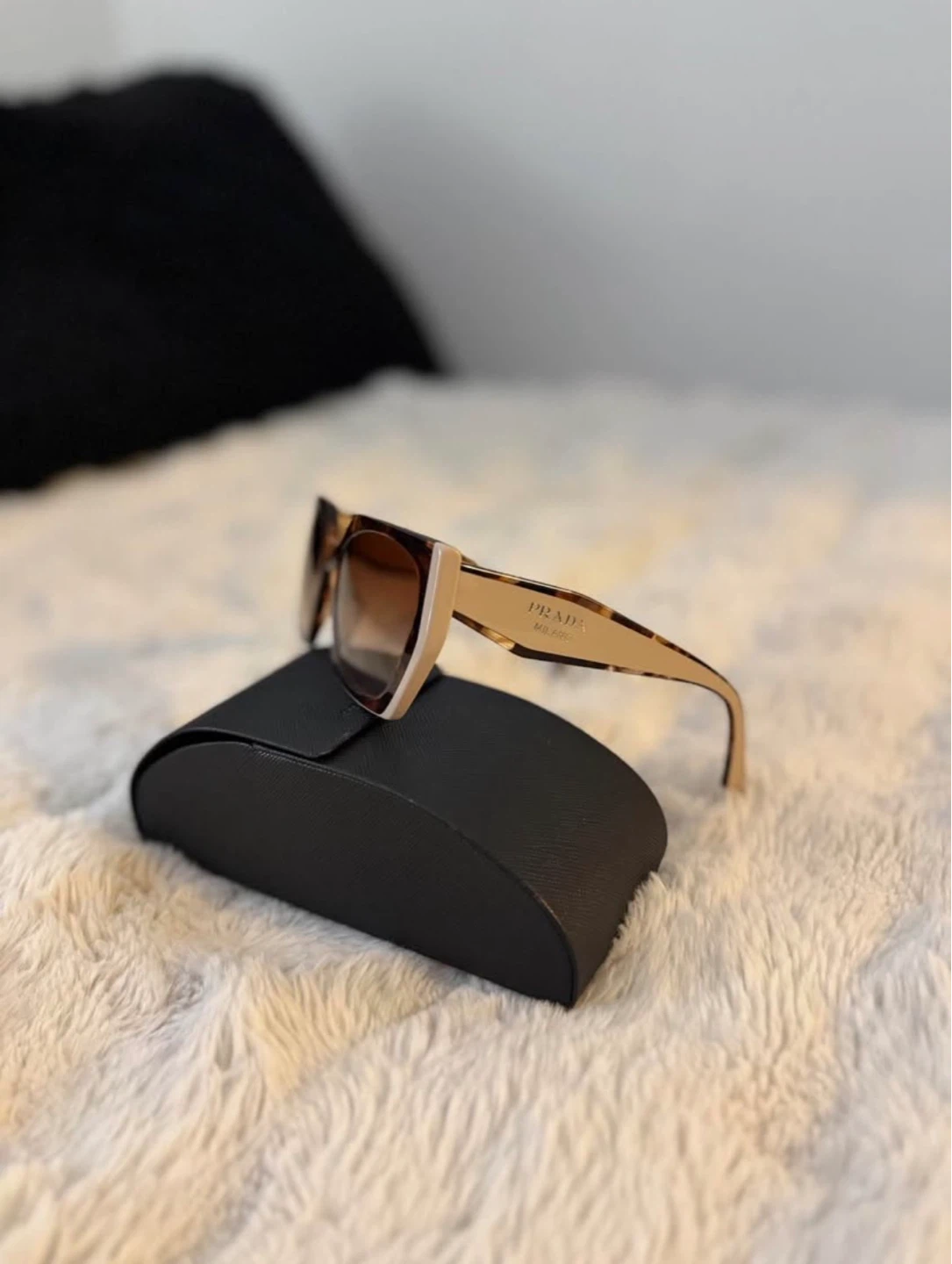 Prada Milano Women’s Sunglasses - photo 2