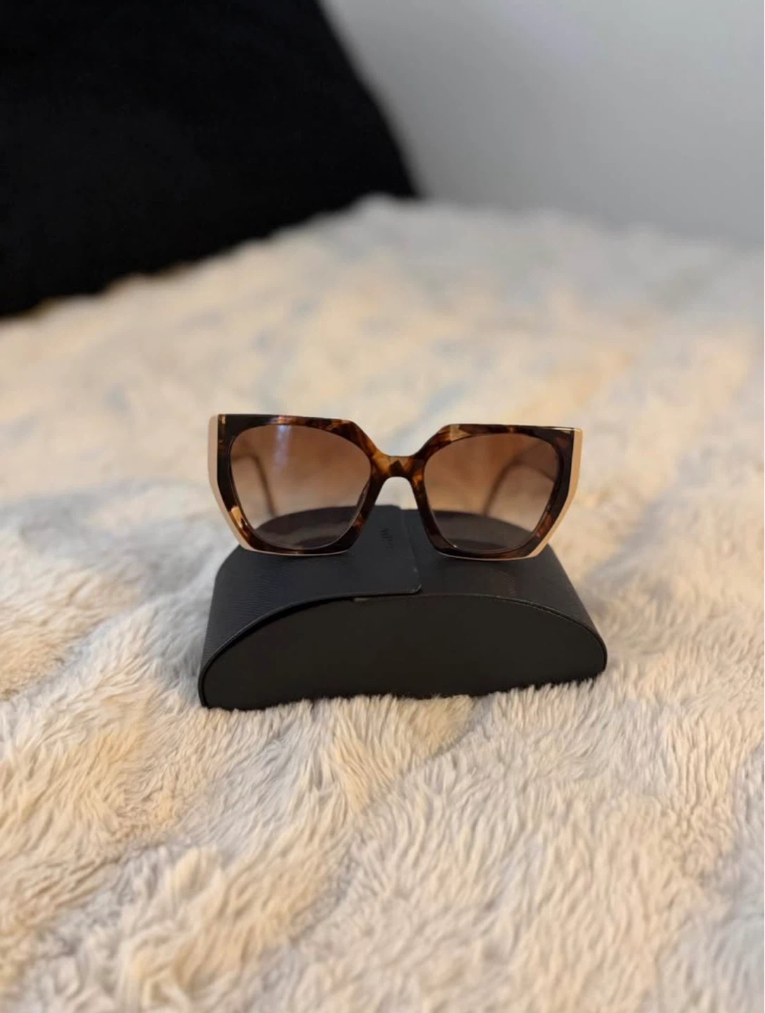 Prada Milano Women’s Sunglasses - photo 4