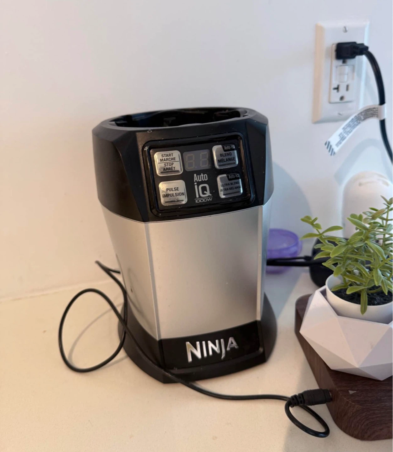 Ninja Auto-iQ 1000W Blender - photo 2