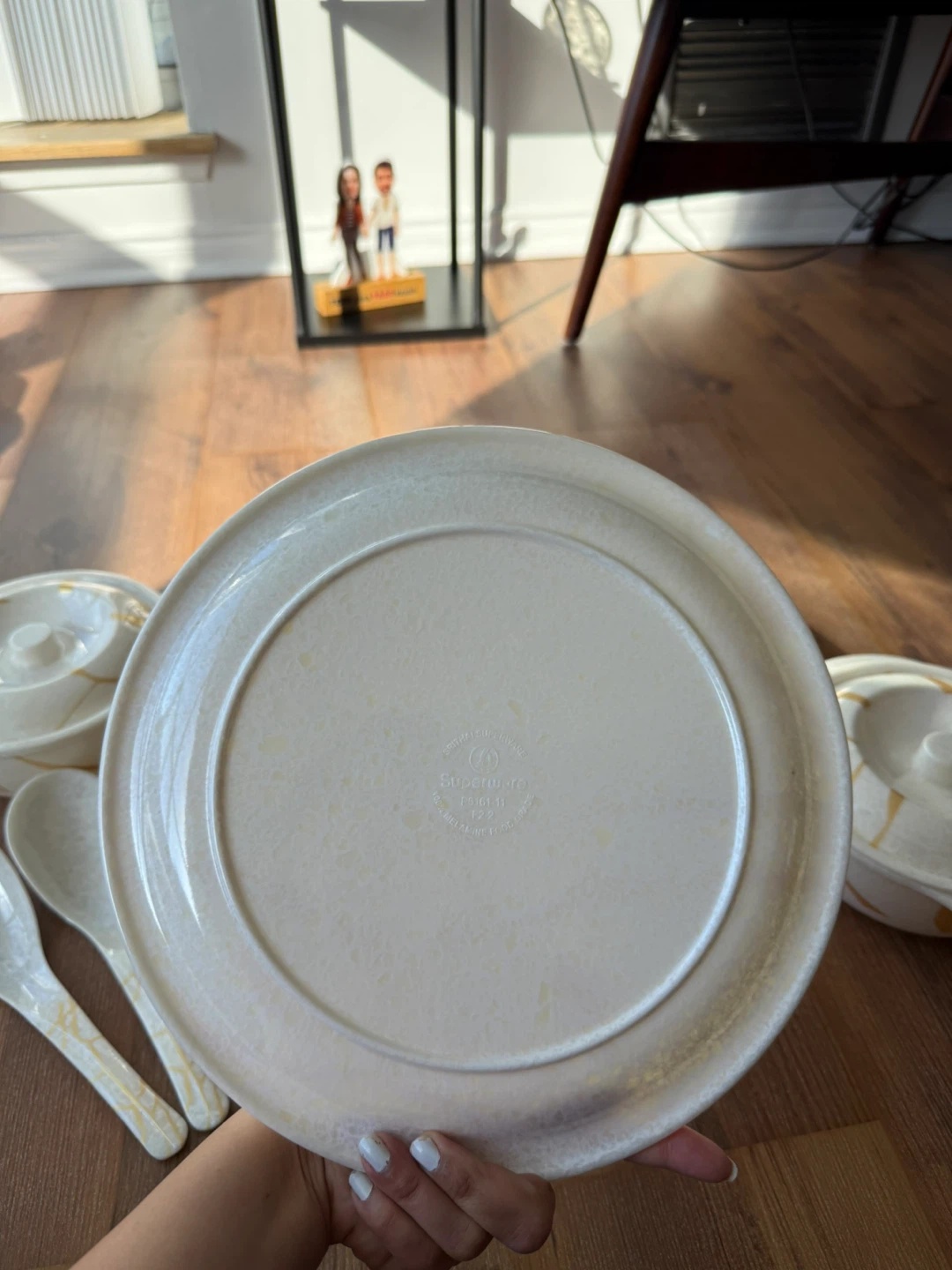 Beautiful Gold Vein Dinnerware Set – 32 Pieces, Dishwasher Safe - photo 5