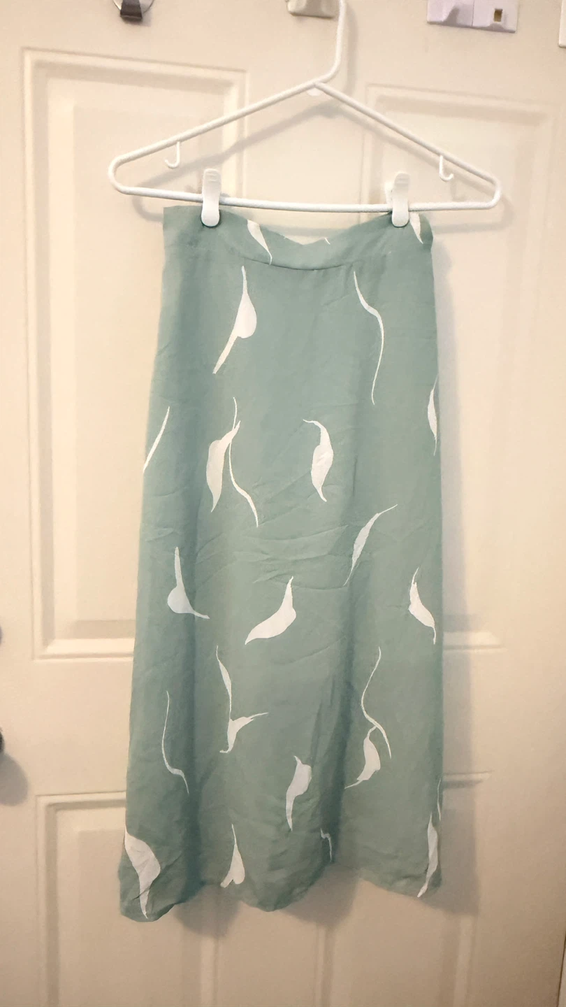 Sage Green Floral Print. Size S
