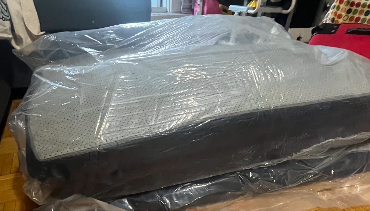 Sealy Mattress - photo 3