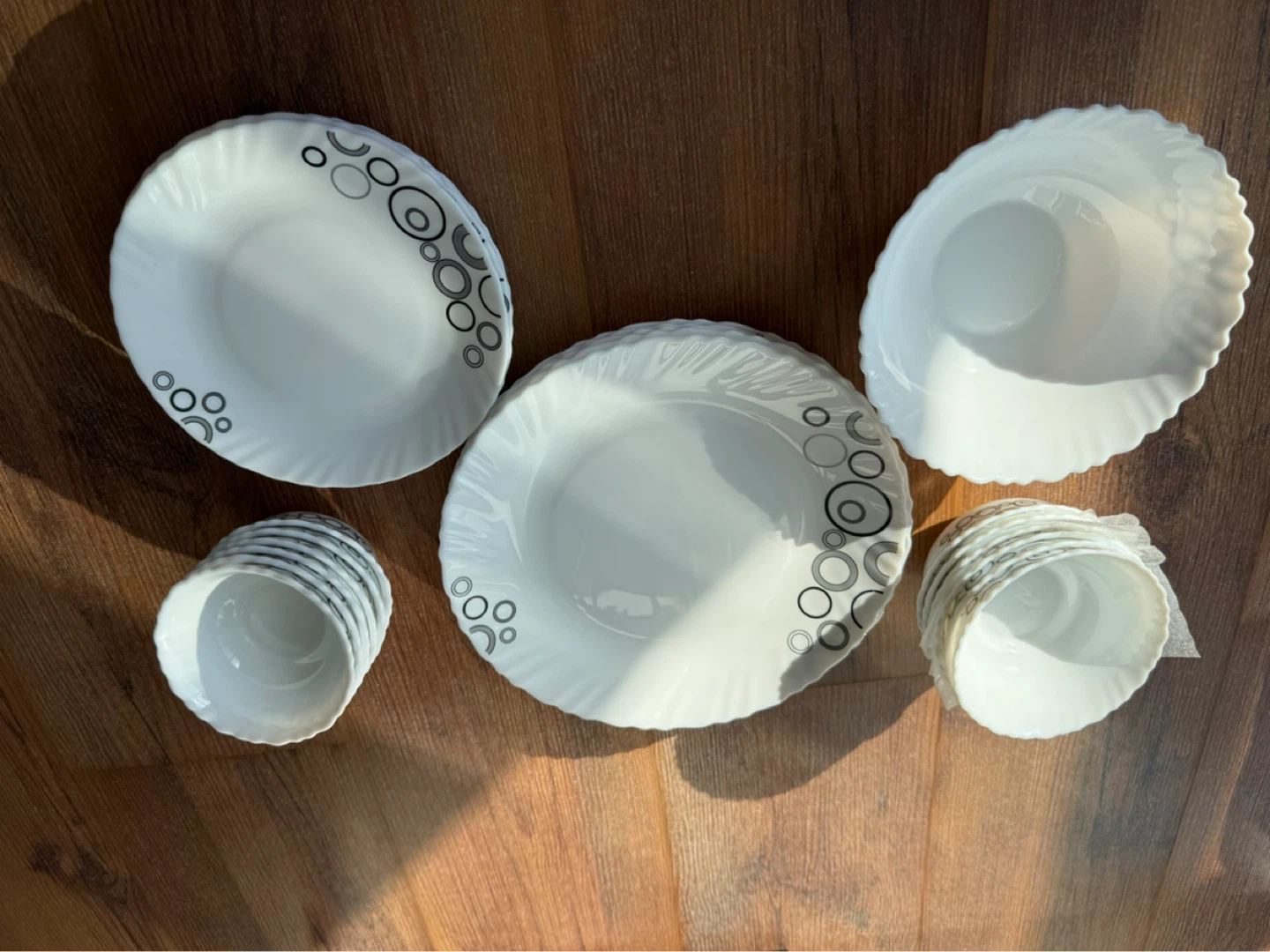 La Opala Dinnerware Set 24pc – Microwave & Dishwasher Safe