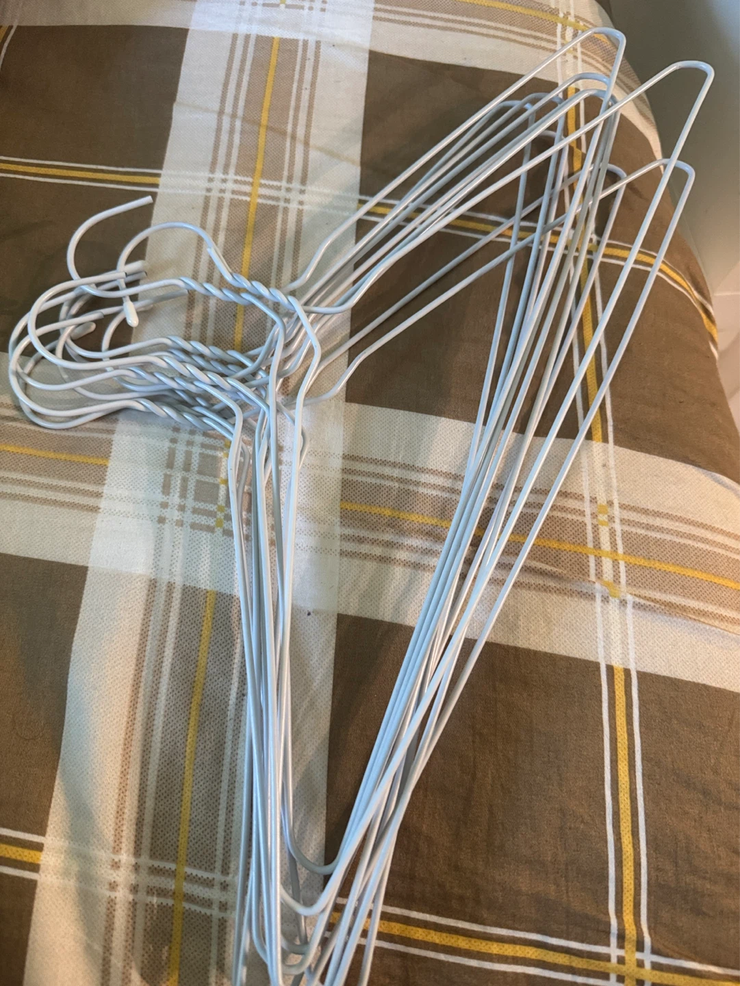 White Wire Hangers (10 Pack)