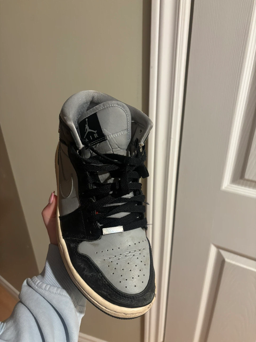 Nike Air Jordan 1 Mid Grey Black - photo 2