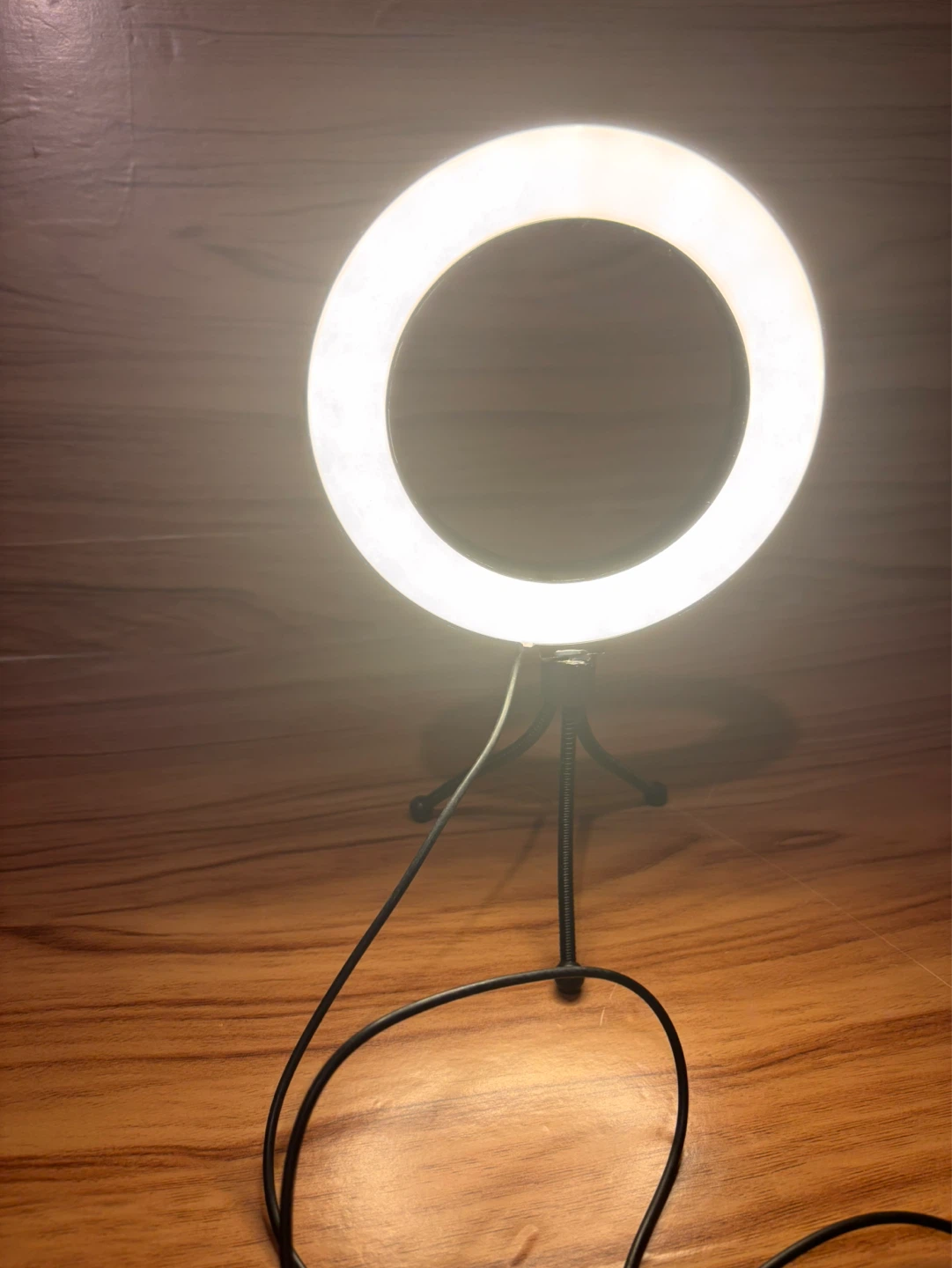 USB Ring Light with Tripod - photo 5
