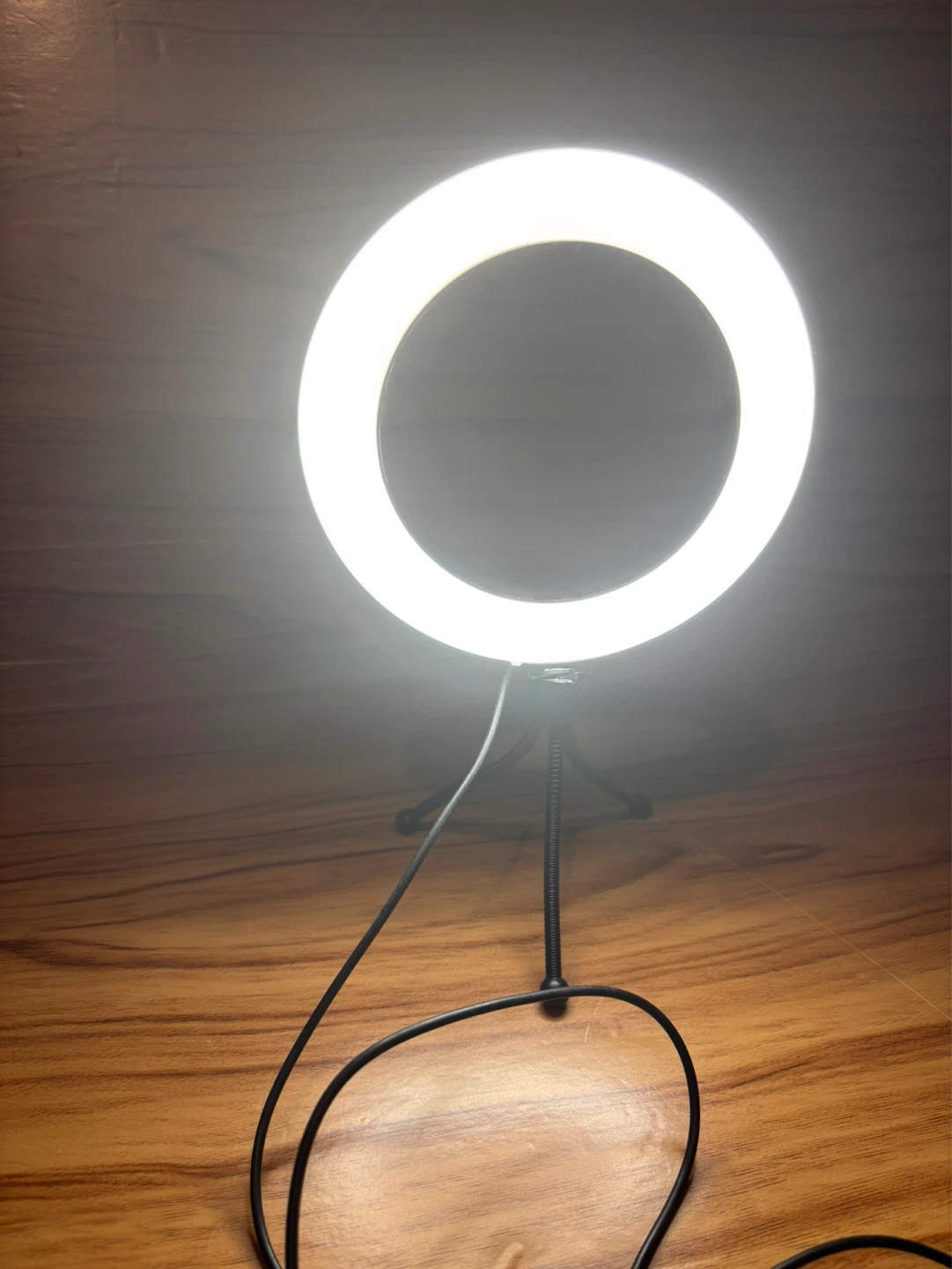 USB Ring Light with Tripod - photo 4