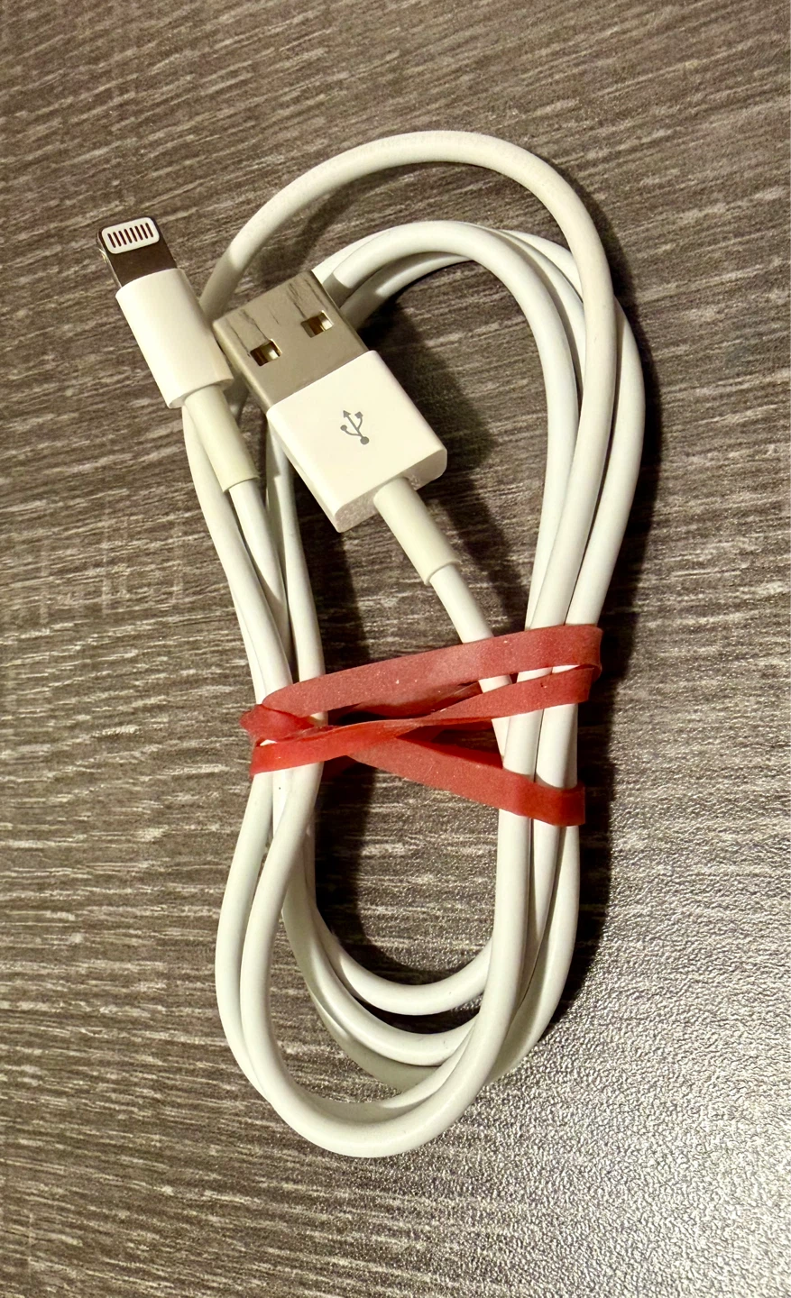 Apple AirPods Pro (2nd generation) with Charging Case - photo 2