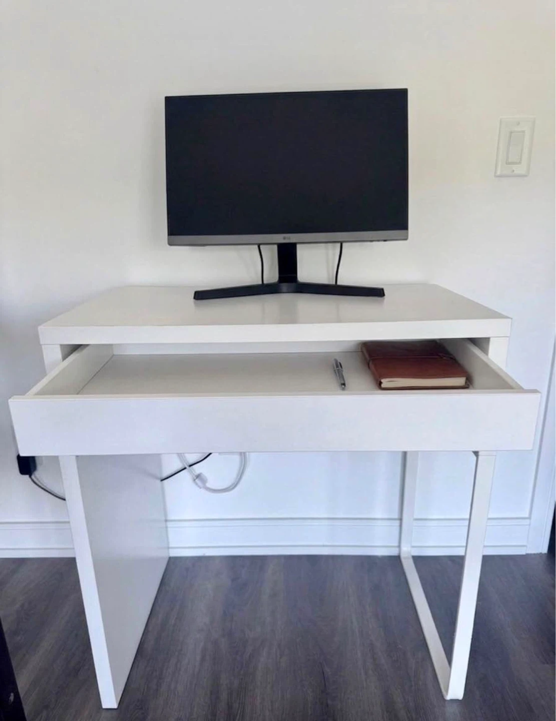 White Desk with Drawer