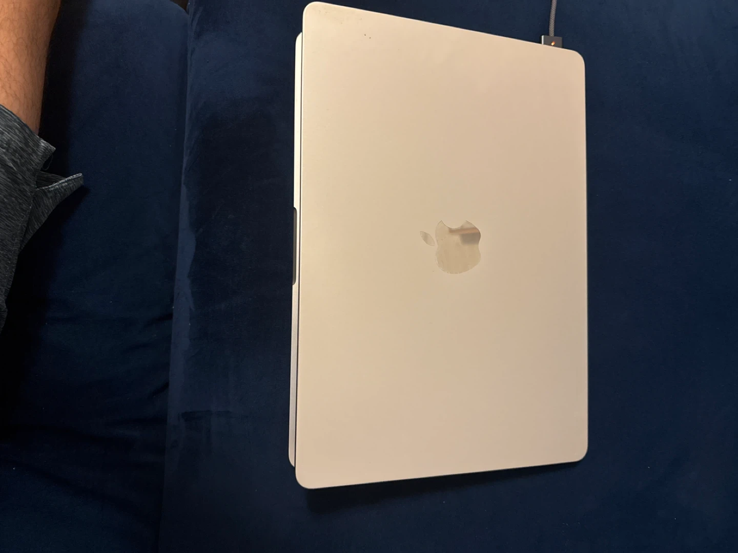 Apple MacBook Pro Laptop - photo 2