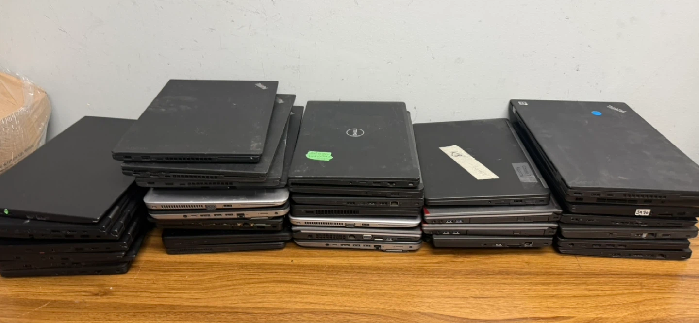 37 Laptop Lot – For Parts / Repair / Refurbishment