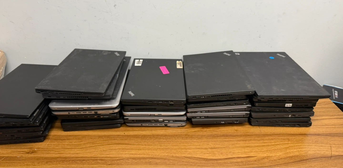 37 Laptop Lot – For Parts / Repair / Refurbishment - photo 2