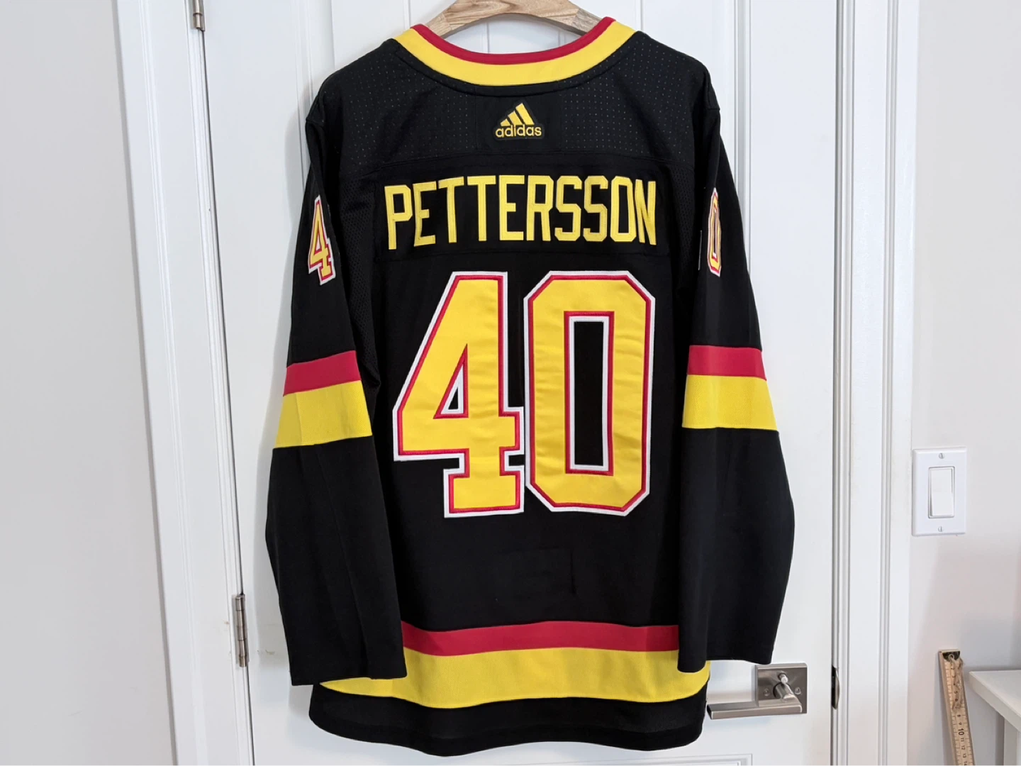 Adidas Vancouver Canucks Pettersson Black Skate 1.0 Jersey 54 - photo 4