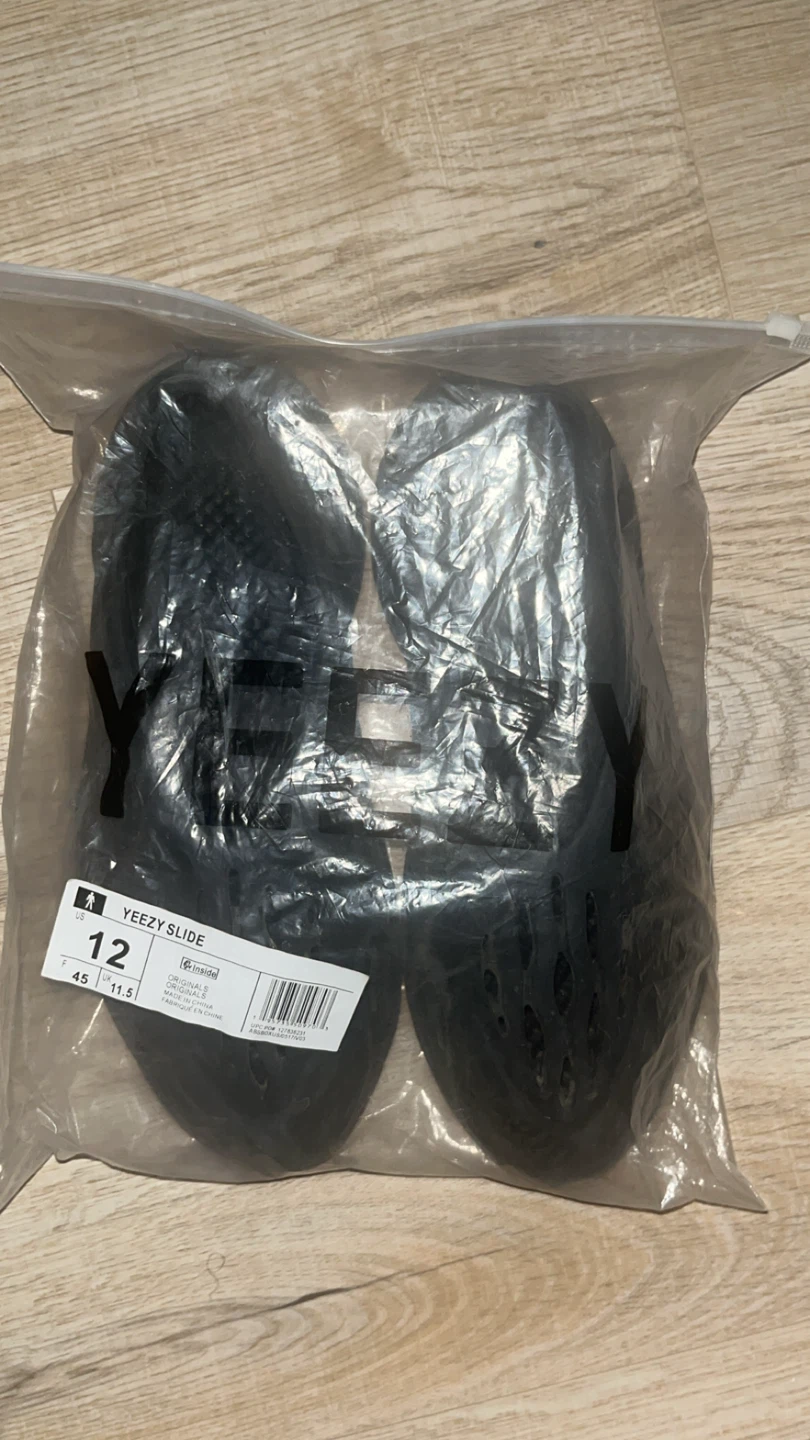 Yeezy Foam Runner Shoes - photo 5