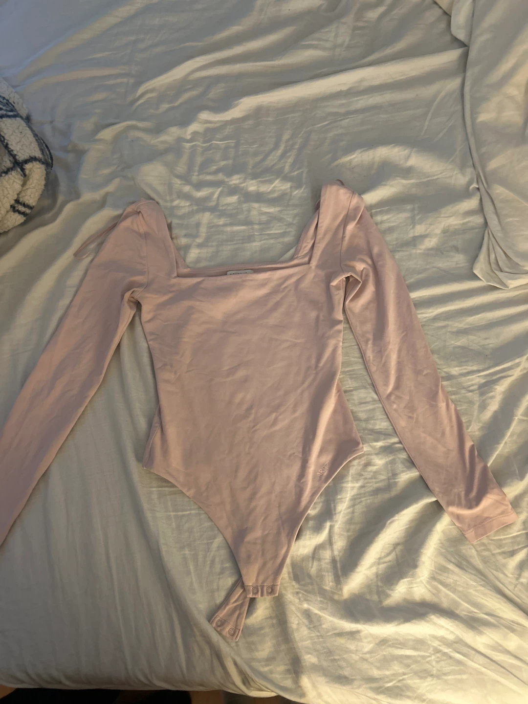 ARITZIA CONTOUR Pink Long Sleeve Bodysuit