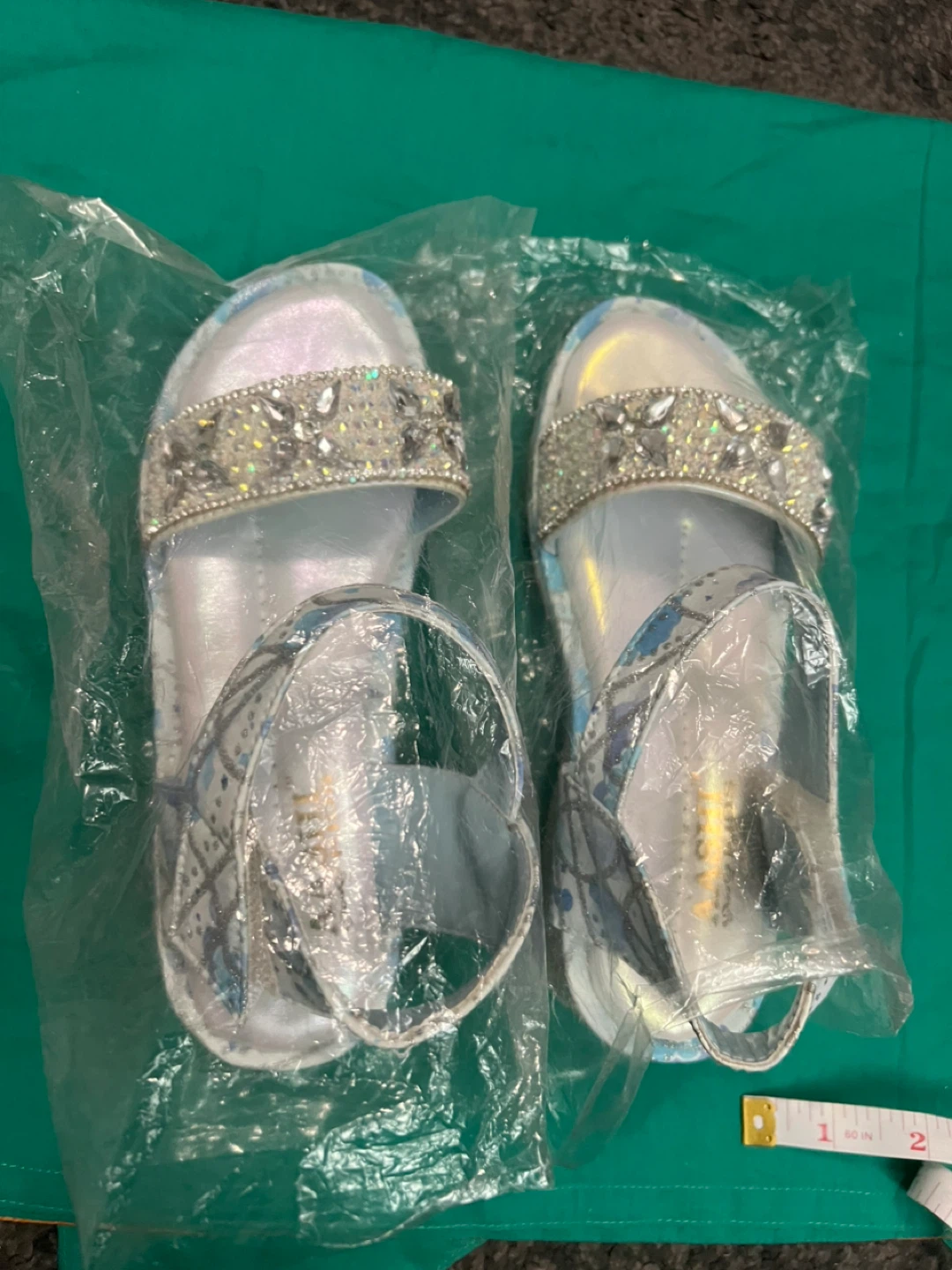Aashi Kids Girls Sparkly Sandals Size 8