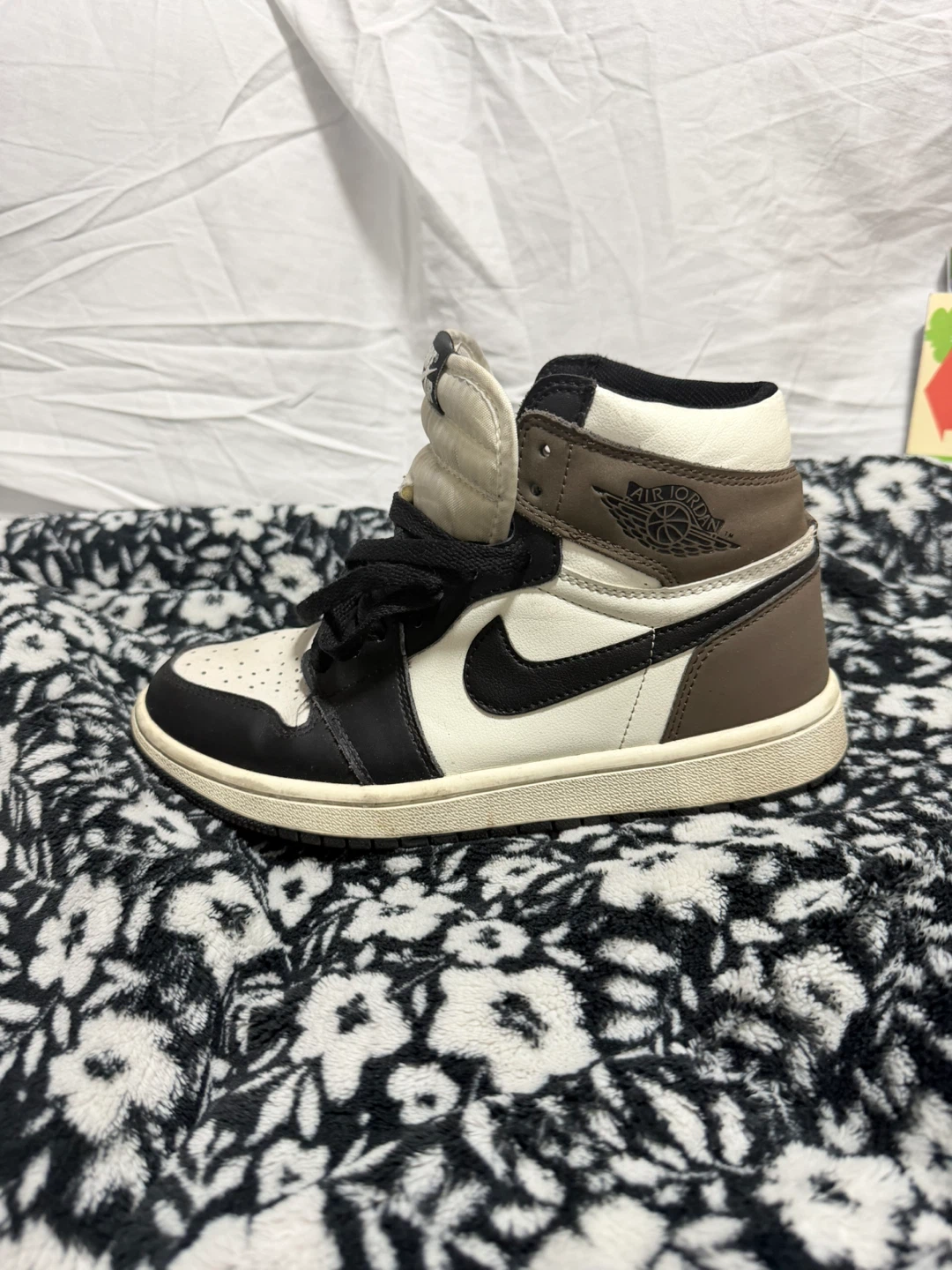 Air Jordan 1 High OG "Mocha" - photo 4