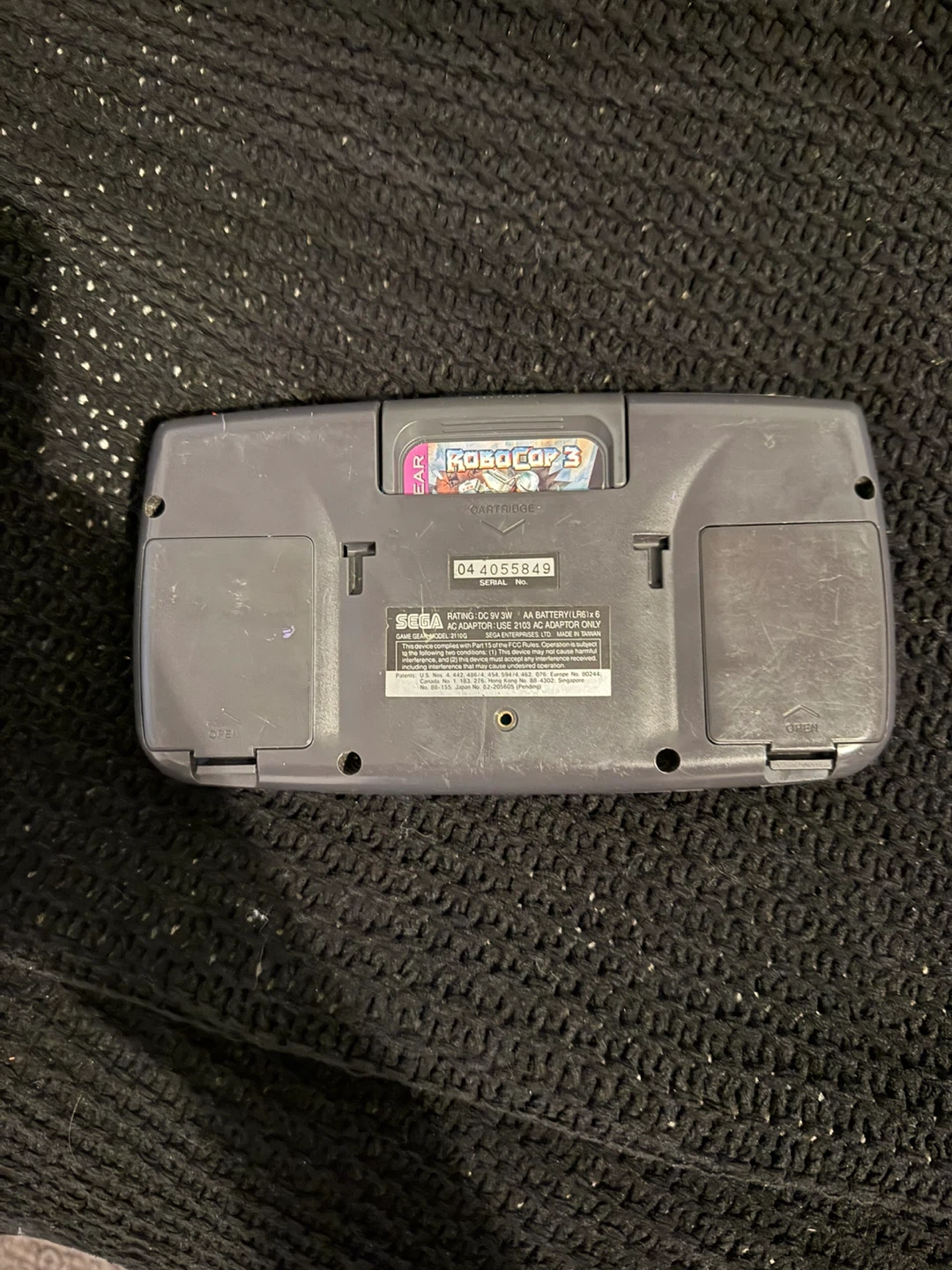 Sega Game Gear with Robocop 3 game cartridge - photo 2