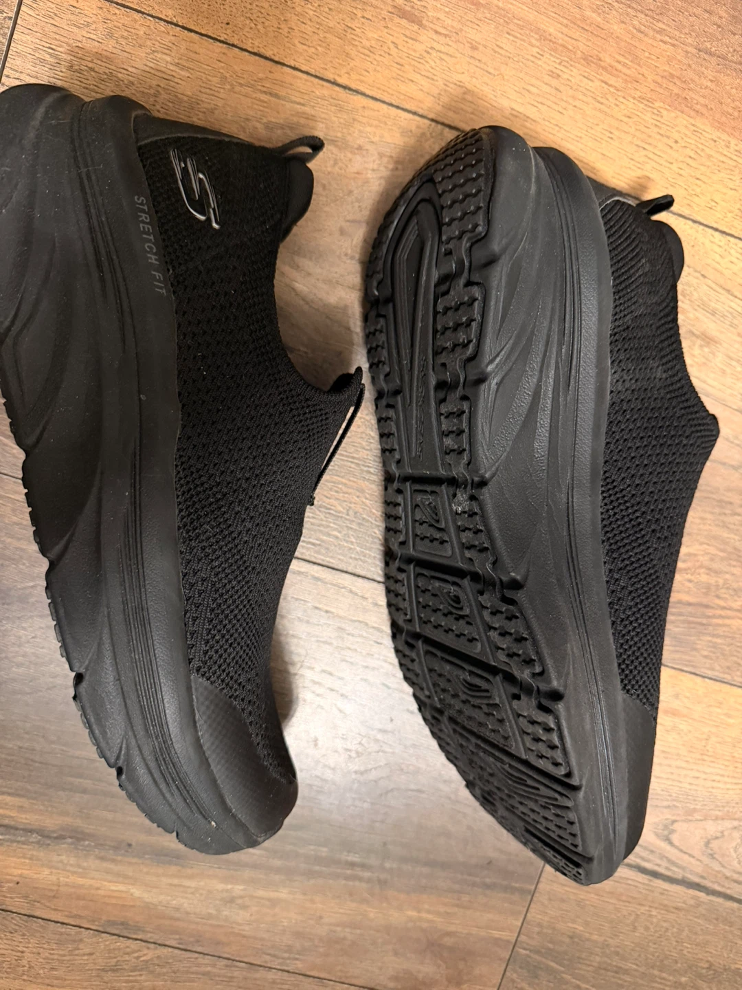Skechers women’s shoes - photo 2