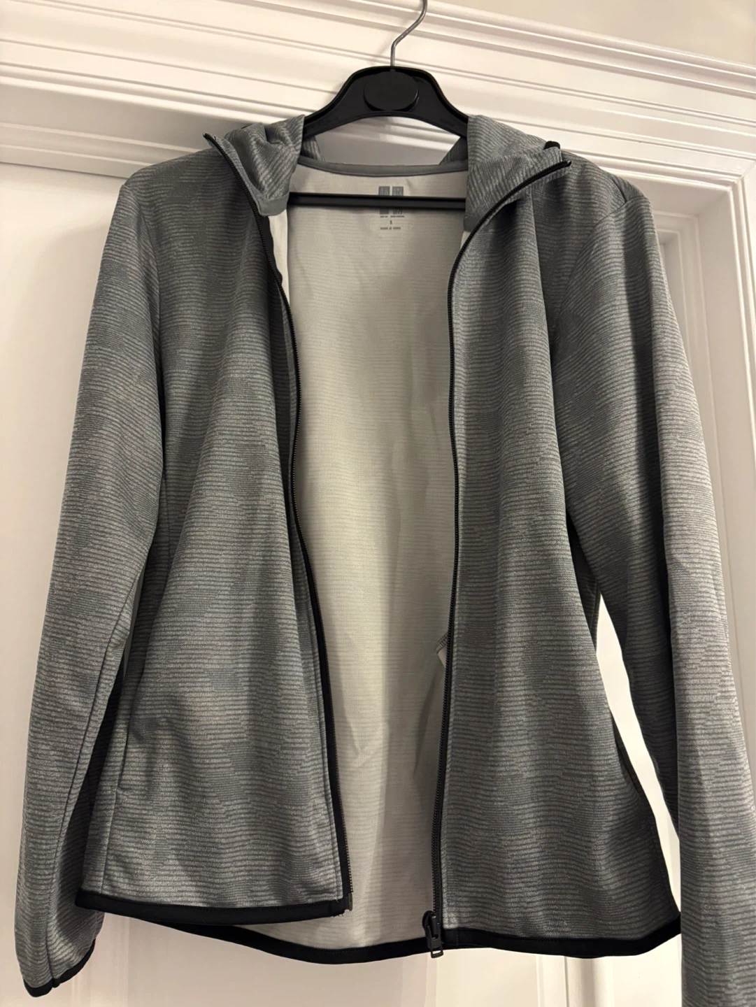 UNIQLO grey coat / full zip hoodie