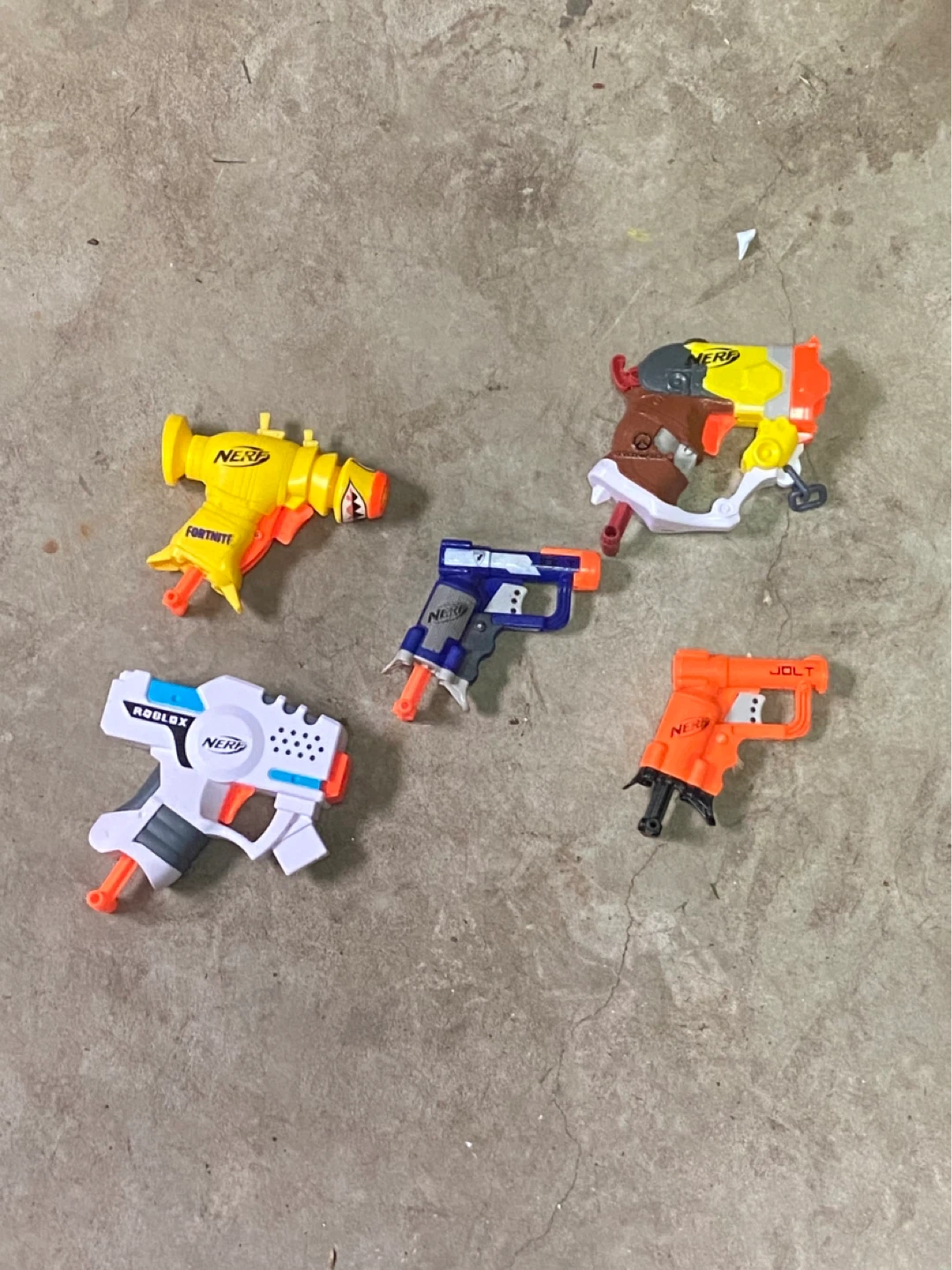 Set of 5 Nerf Blasters