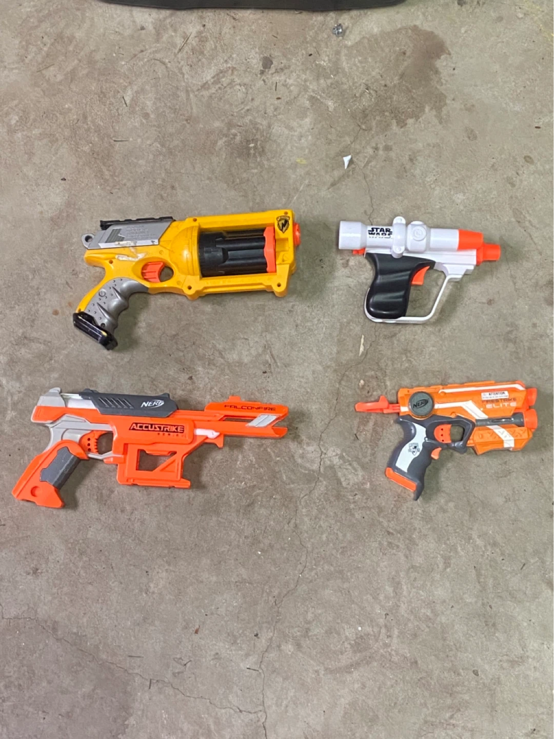 Lot of 4 Nerf and Star Wars Blasters