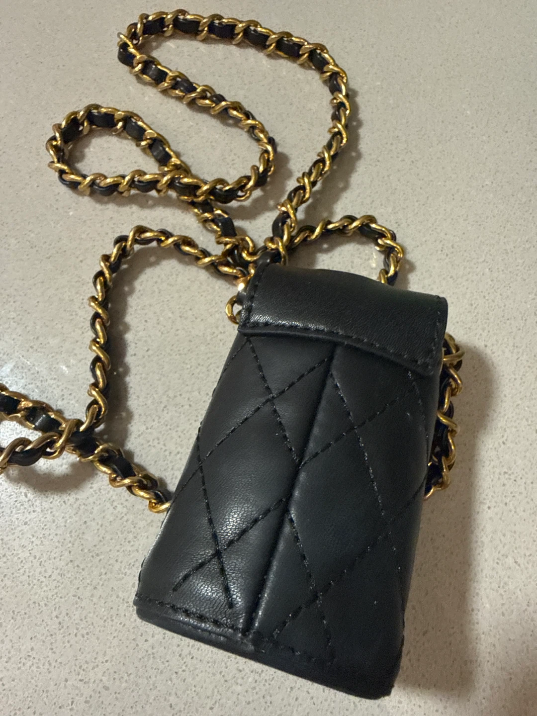 Charles & Keith Black Quilted Pouch with Gold Chain - photo 3