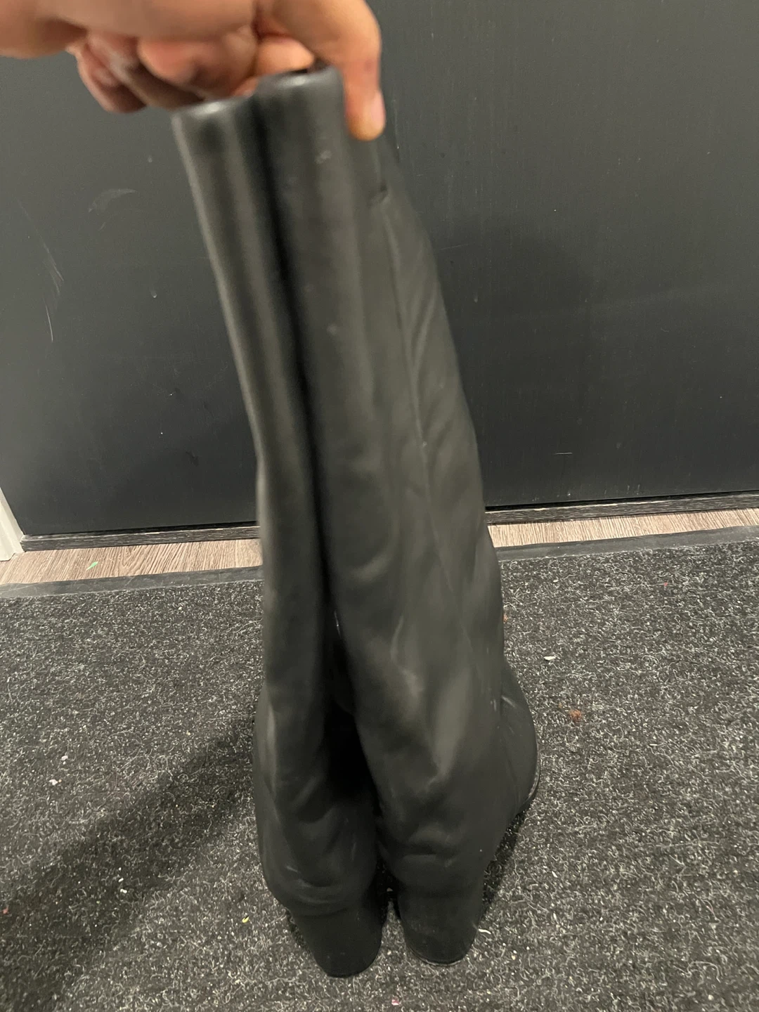 Black Leather Heeled Boots - photo 3