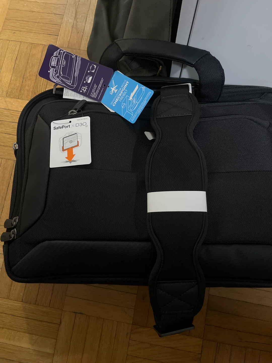 Targus Black Checkpoint Friendly Laptop Bag - photo 3