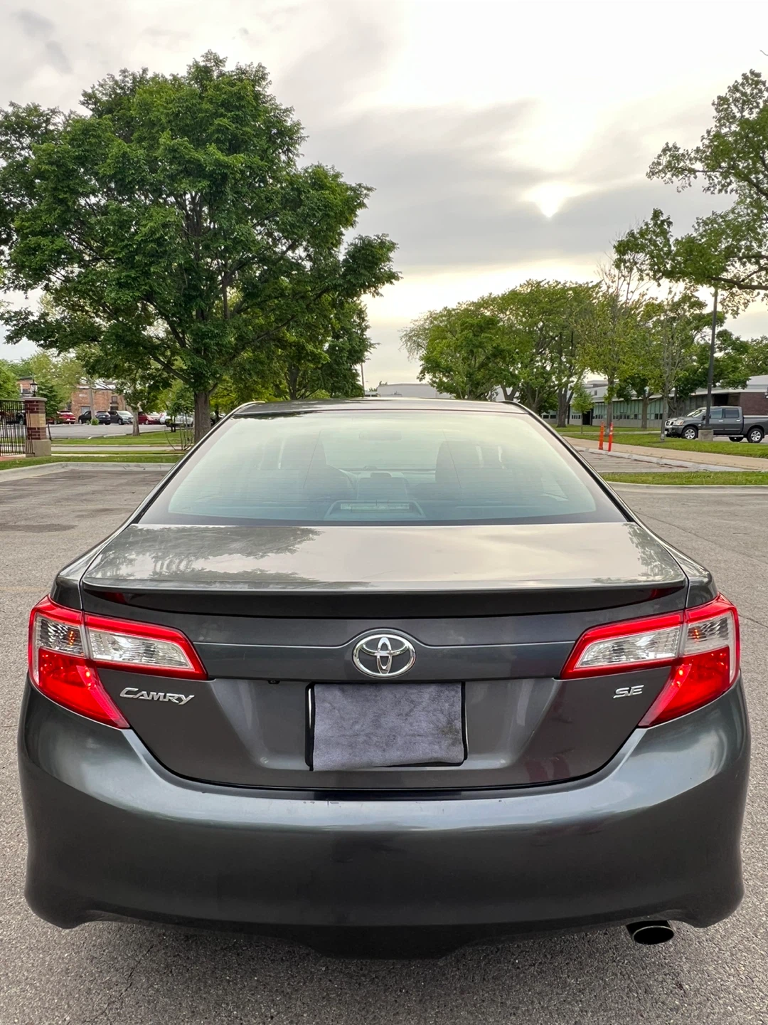 2014 Toyota Camry SE Sedan - photo 3