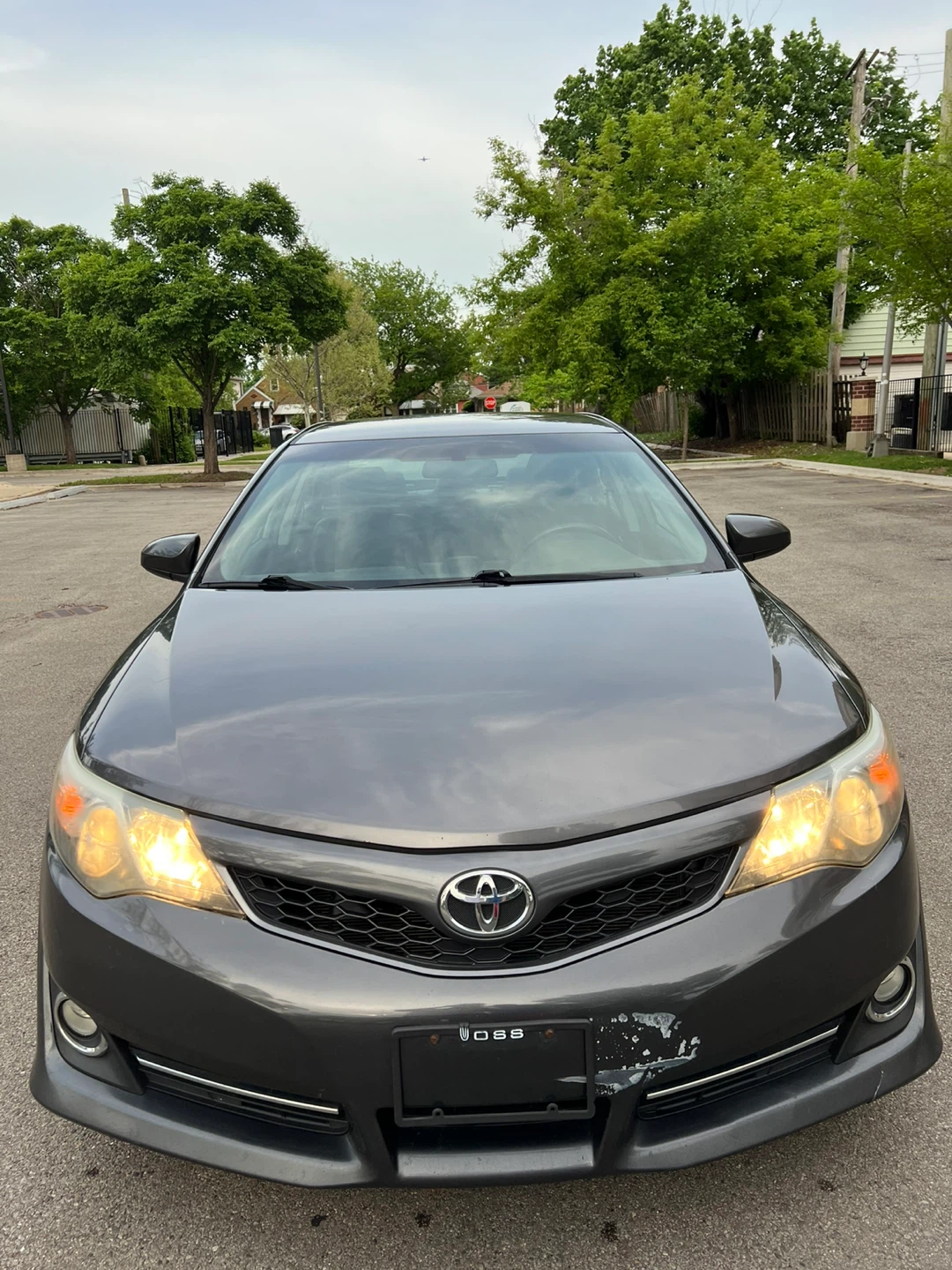 2014 Toyota Camry SE Sedan