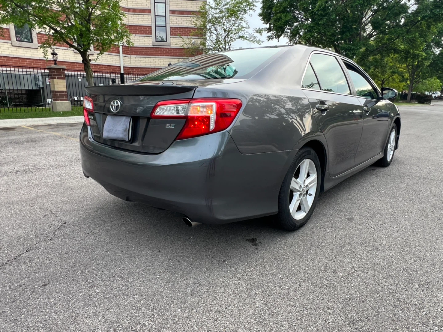 2014 Toyota Camry SE Sedan - photo 5