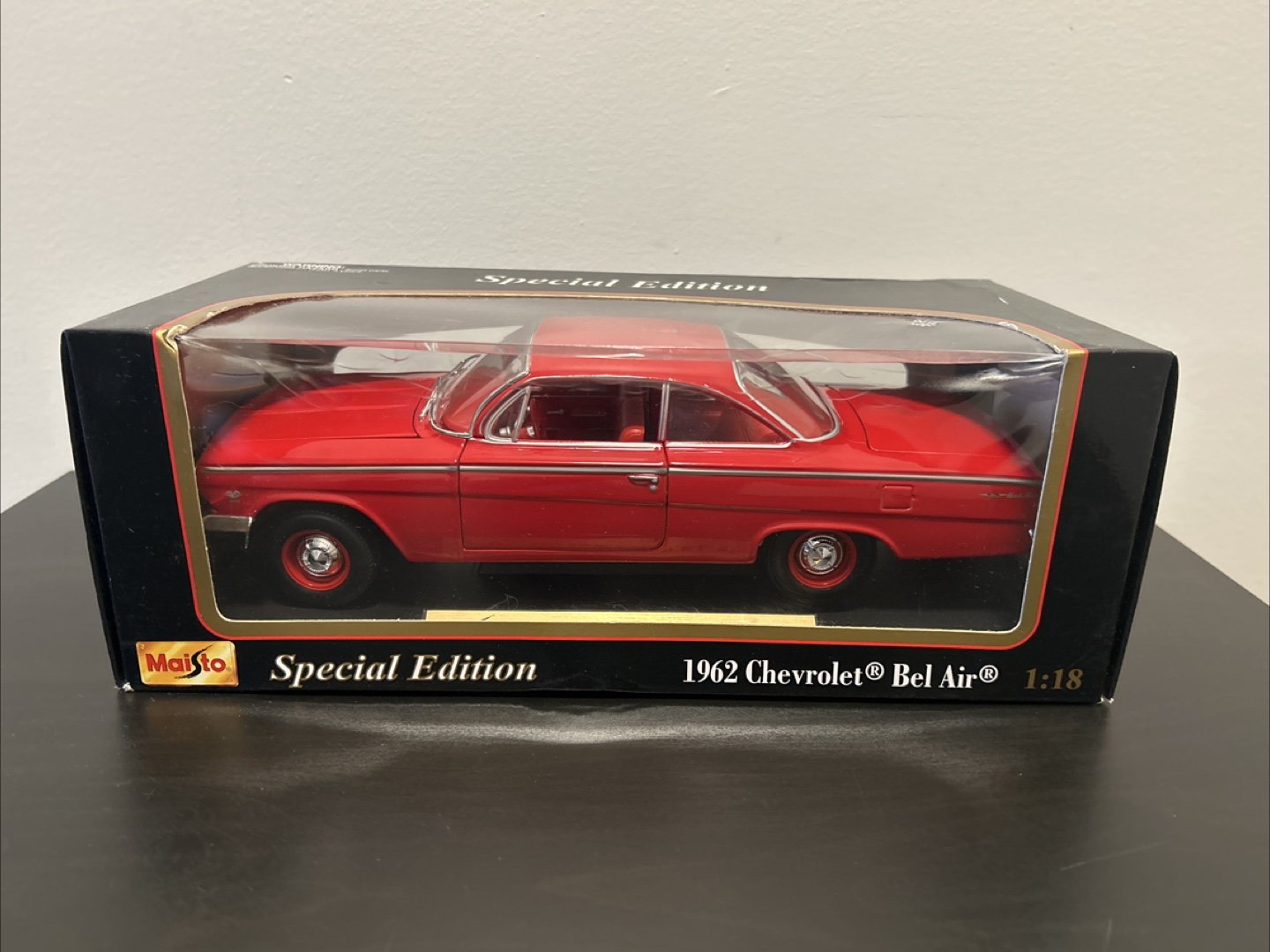 Maisto Special Edition 1962 Chevrolet Bel Air 1:18 Diecast Car