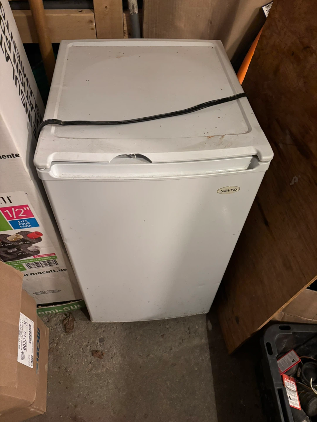 Sanyo Mini Fridge