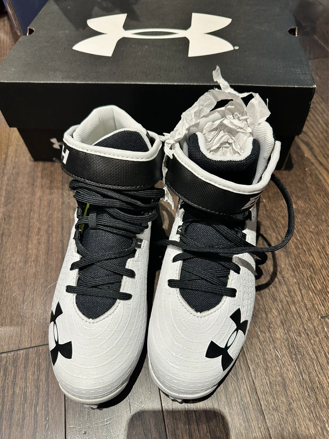 NEW Under Armour Harper 4 Mid Youth Baseball Cleats - photo 4
