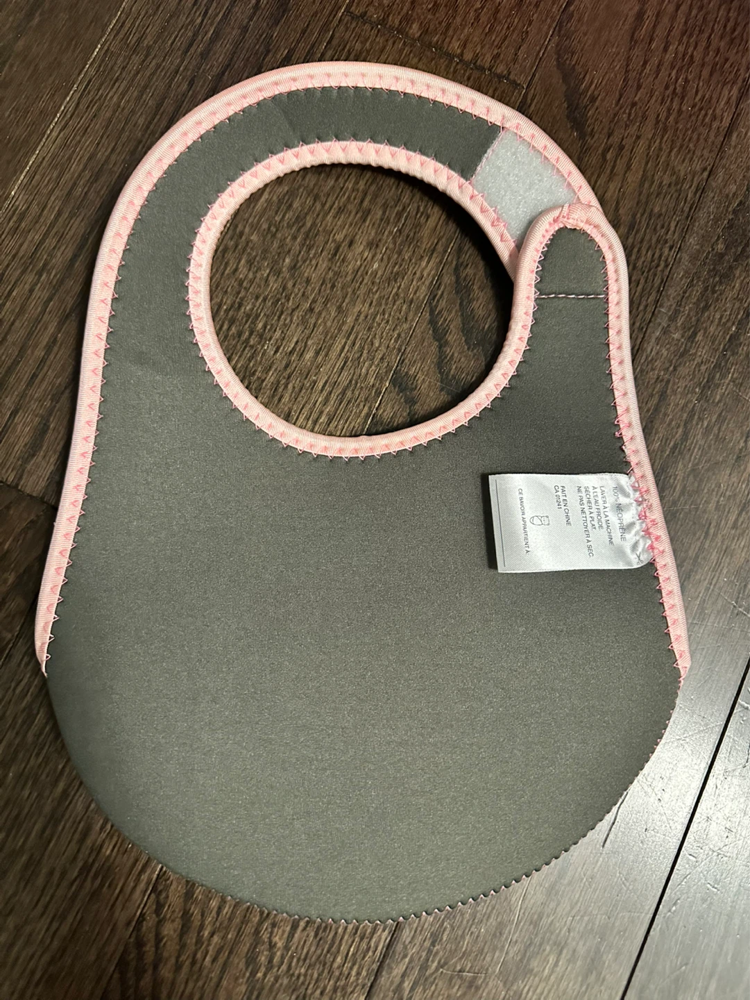 NEW Neoprene Baby Bib - photo 2