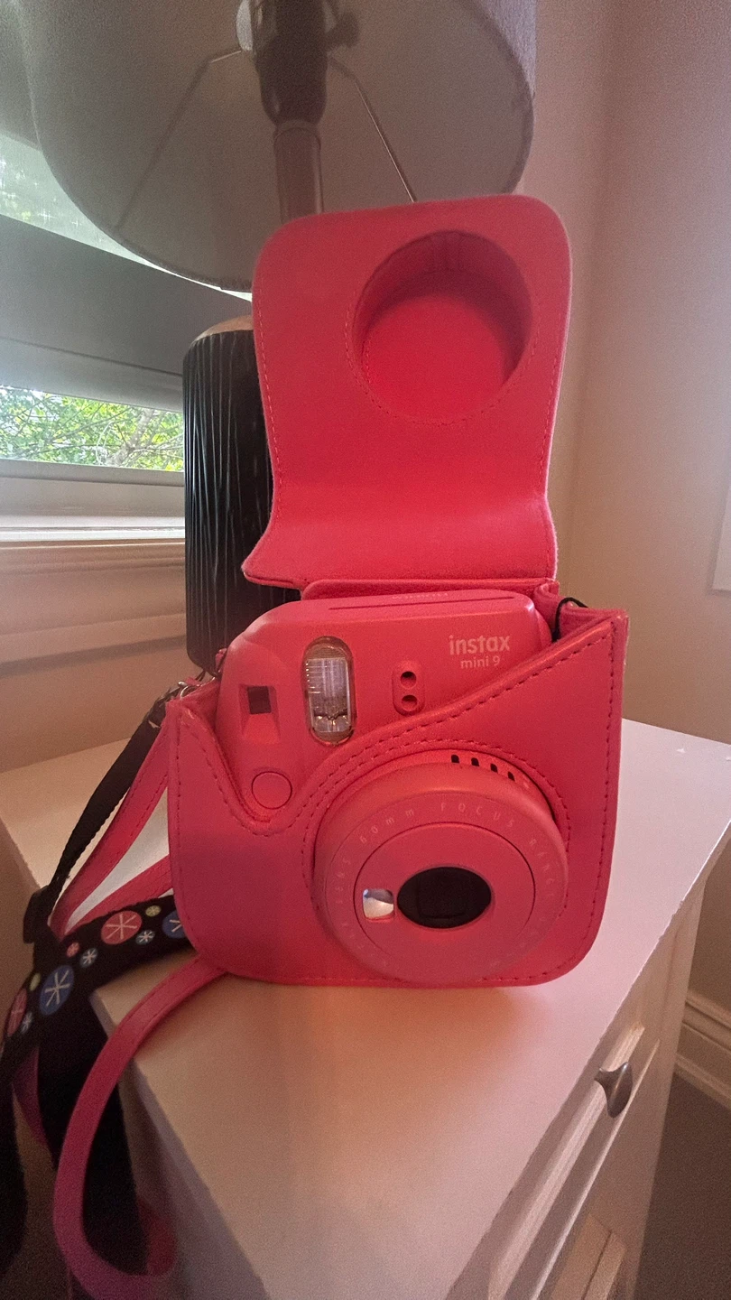 Fujifilm Instax Mini 9 Camera with Pink Case