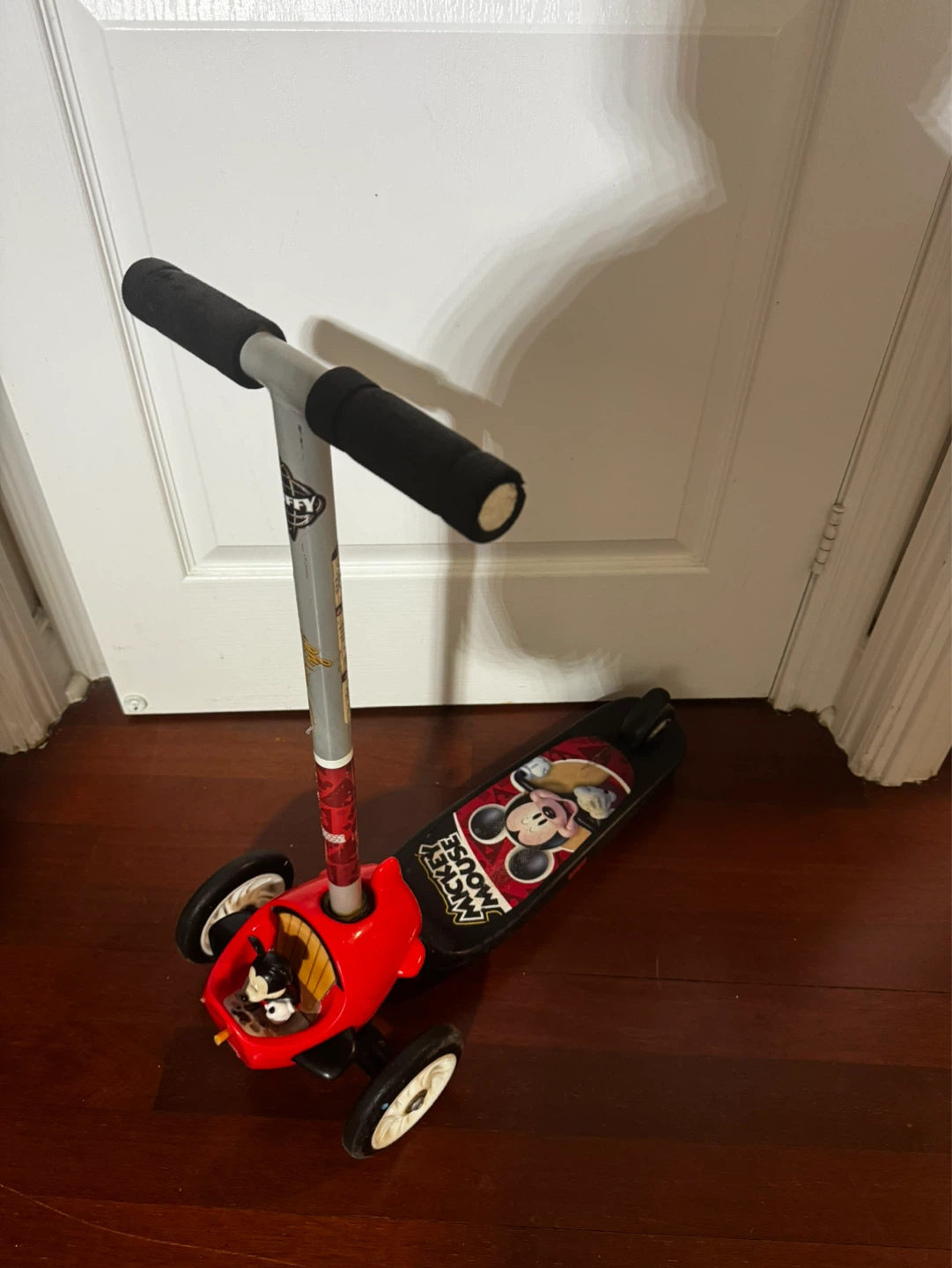 Mickey Mouse 3-Wheel Scooter