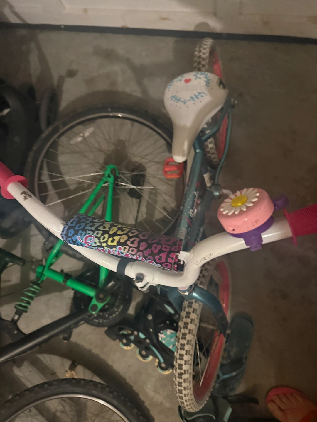 Moyelo Razzle Girls Bike - photo 2