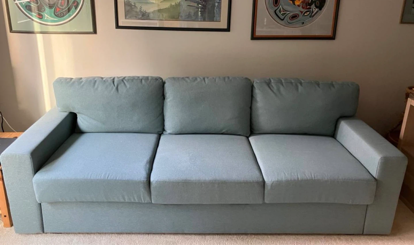 Very clean Sofa *Free delivery