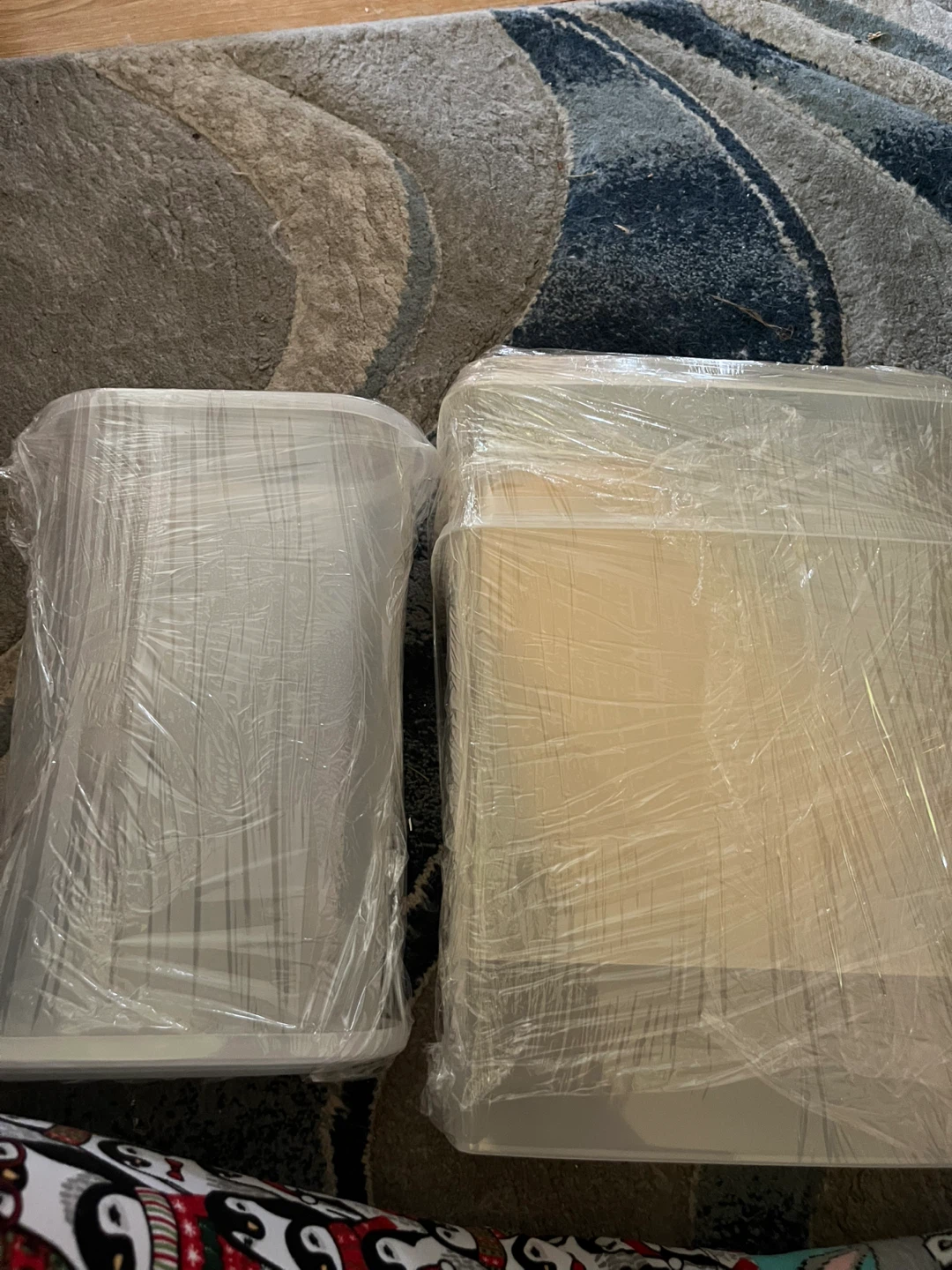 Assorted Tupperware - photo 3