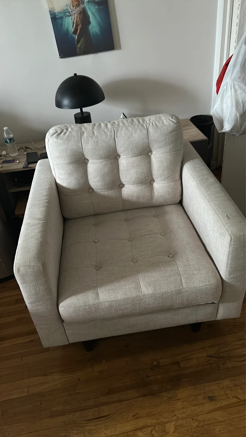 Tufted Accent Armchair
